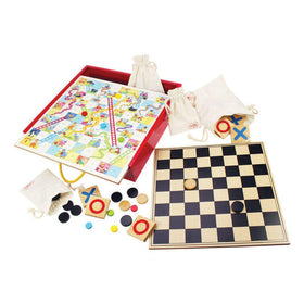 View of the diffferent games in the wooden board games compendium.