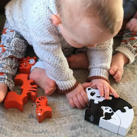 Panda and baby wooden jigsaw puzzle for small children.